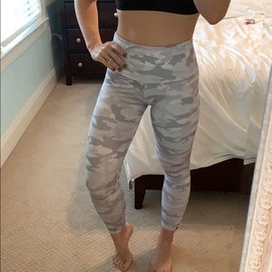 Onzie camo leggings ankle